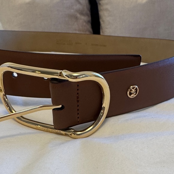 Michael Kors Brown Leather Belt with Gold Buckle - Picture 2 of 6